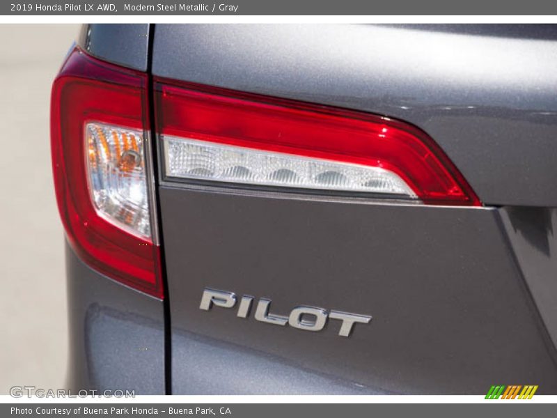 Modern Steel Metallic / Gray 2019 Honda Pilot LX AWD