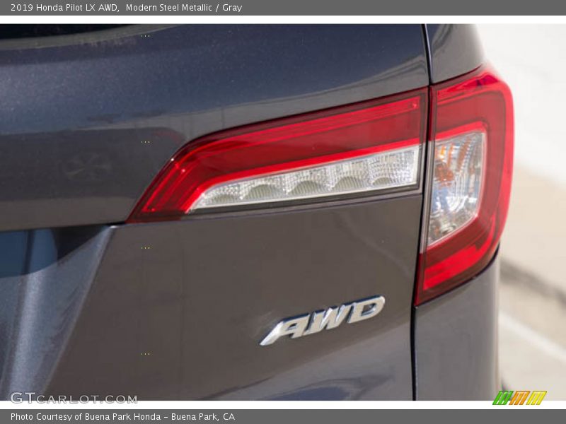 Modern Steel Metallic / Gray 2019 Honda Pilot LX AWD