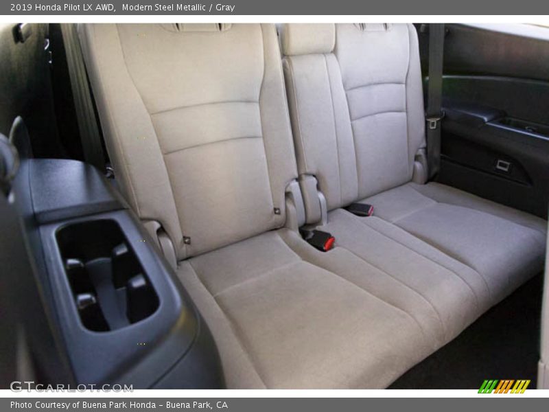 Modern Steel Metallic / Gray 2019 Honda Pilot LX AWD