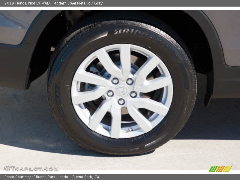 Modern Steel Metallic / Gray 2019 Honda Pilot LX AWD