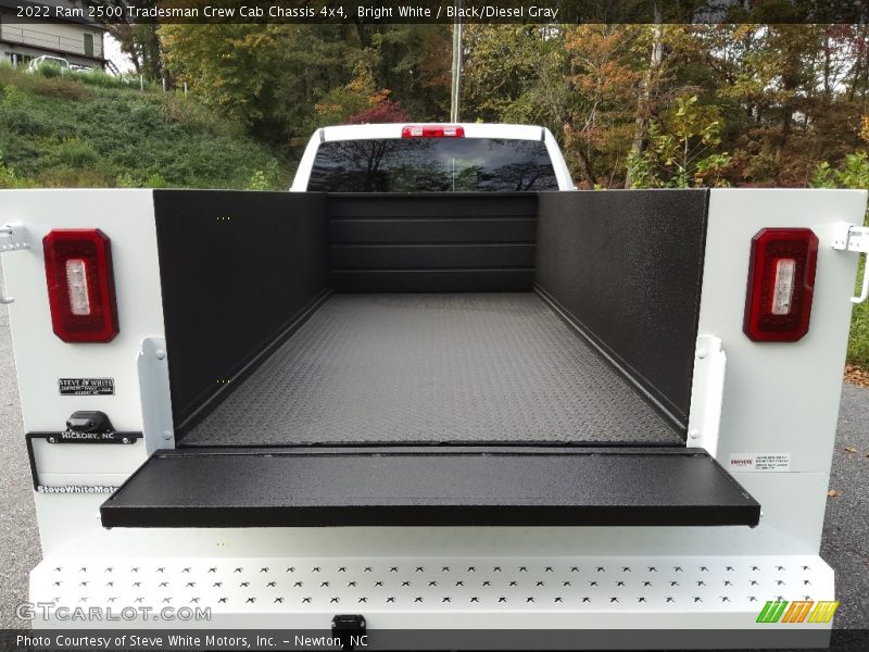 Bright White / Black/Diesel Gray 2022 Ram 2500 Tradesman Crew Cab Chassis 4x4