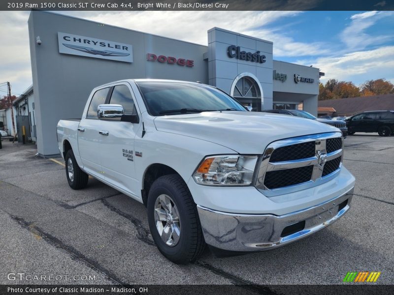 Bright White / Black/Diesel Gray 2019 Ram 1500 Classic SLT Crew Cab 4x4