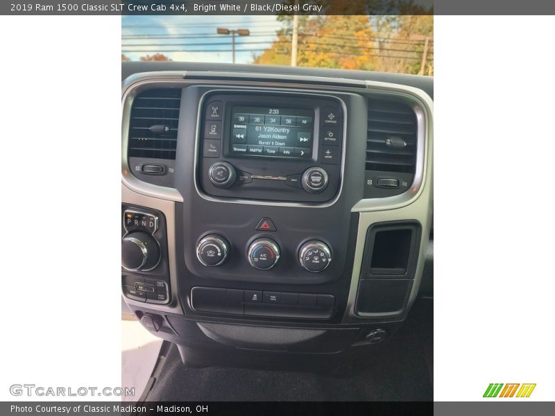 Bright White / Black/Diesel Gray 2019 Ram 1500 Classic SLT Crew Cab 4x4