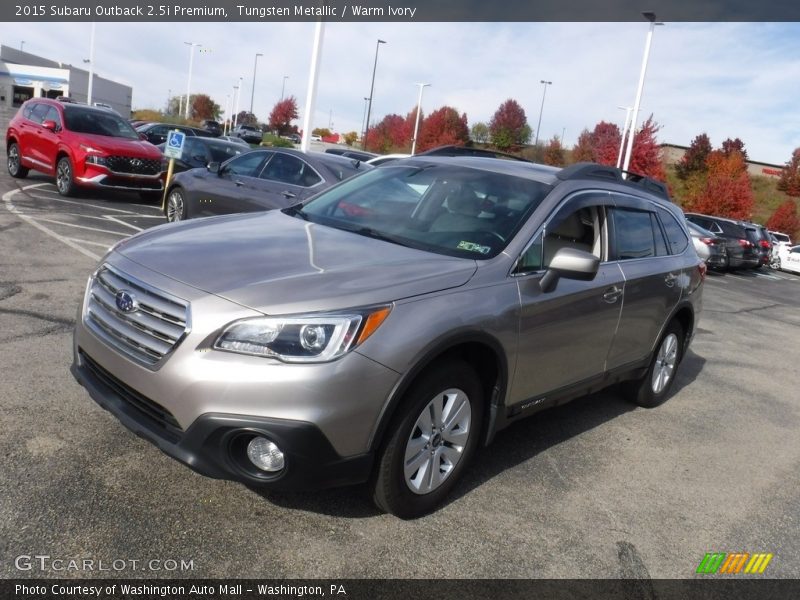 Front 3/4 View of 2015 Outback 2.5i Premium