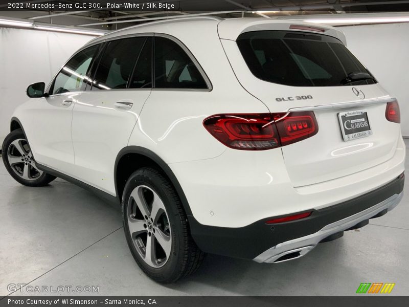 Polar White / Silk Beige 2022 Mercedes-Benz GLC 300