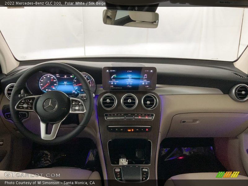 Polar White / Silk Beige 2022 Mercedes-Benz GLC 300