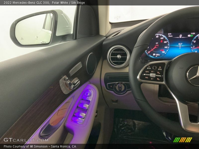 Polar White / Silk Beige 2022 Mercedes-Benz GLC 300