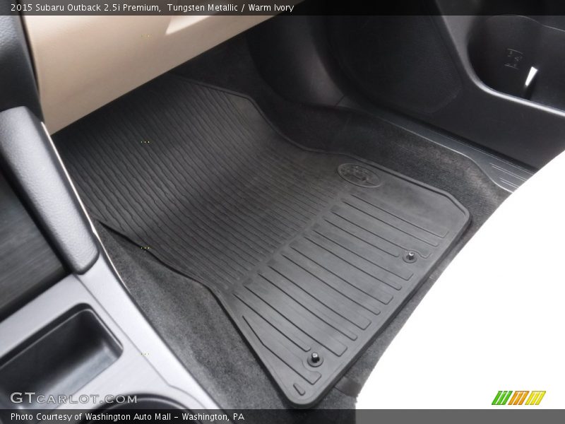 Tungsten Metallic / Warm Ivory 2015 Subaru Outback 2.5i Premium
