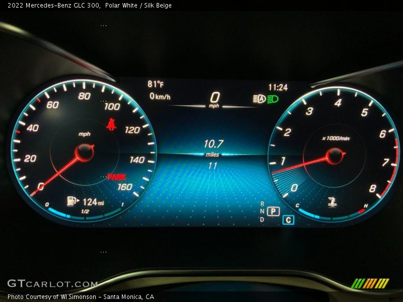 Polar White / Silk Beige 2022 Mercedes-Benz GLC 300