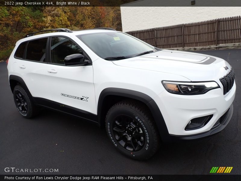 Bright White / Black 2022 Jeep Cherokee X 4x4