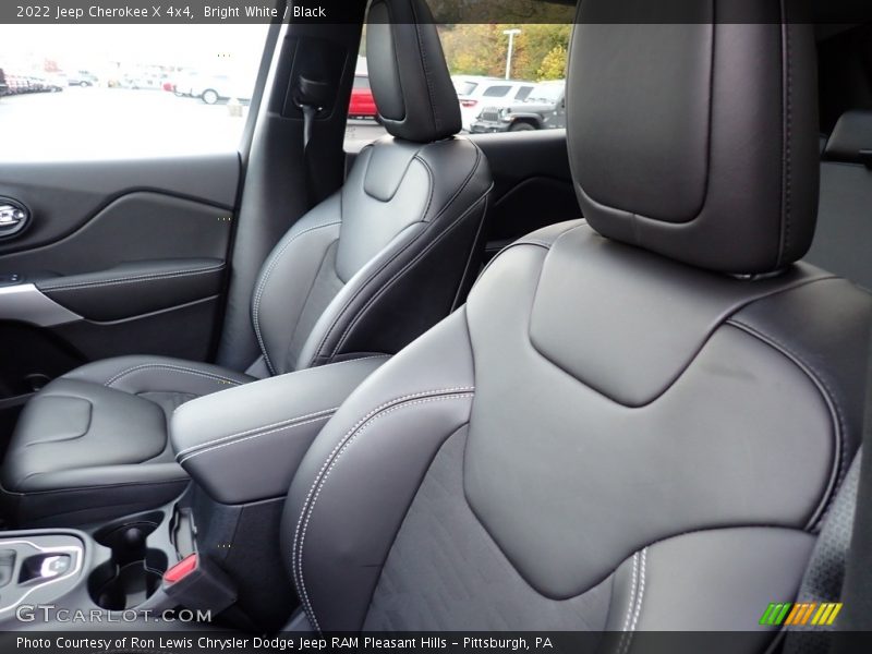 Bright White / Black 2022 Jeep Cherokee X 4x4