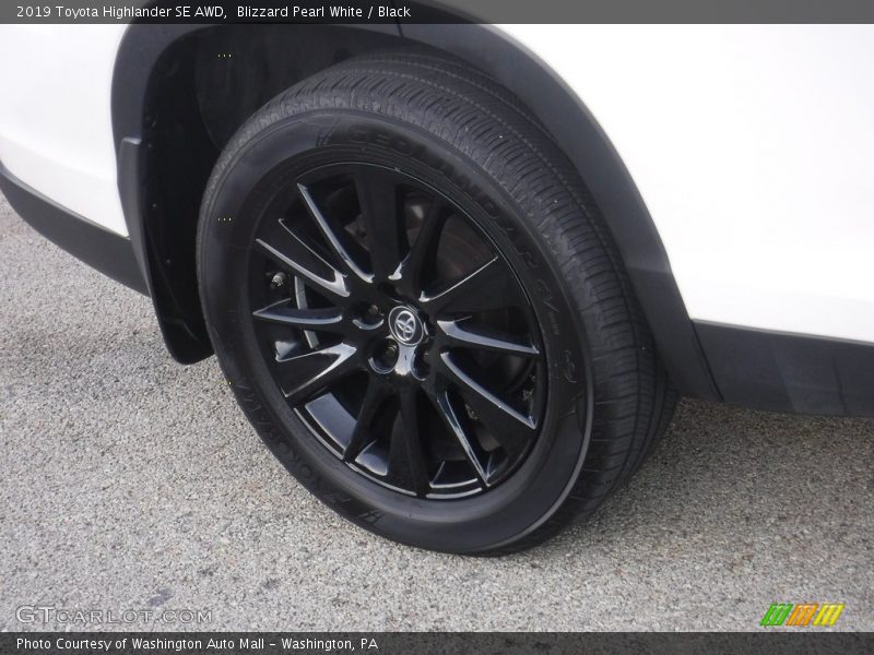 Blizzard Pearl White / Black 2019 Toyota Highlander SE AWD