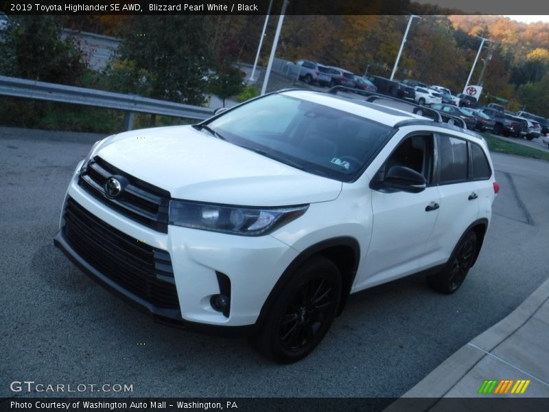 Blizzard Pearl White / Black 2019 Toyota Highlander SE AWD