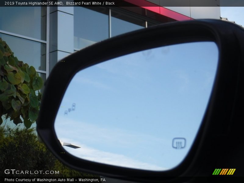 Blizzard Pearl White / Black 2019 Toyota Highlander SE AWD