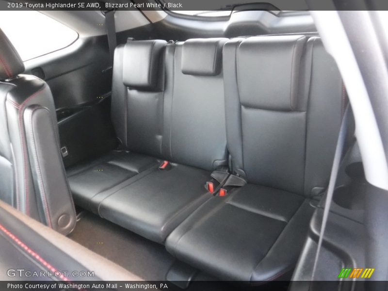Blizzard Pearl White / Black 2019 Toyota Highlander SE AWD