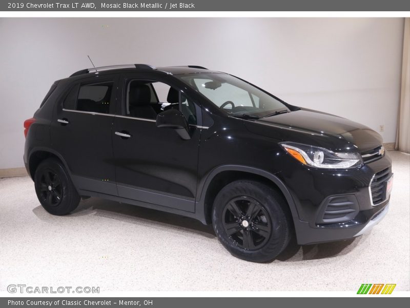 Mosaic Black Metallic / Jet Black 2019 Chevrolet Trax LT AWD