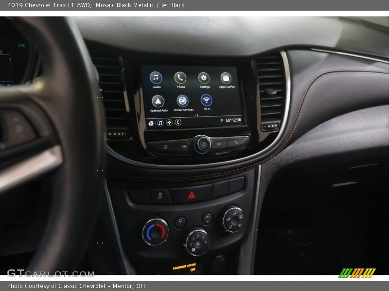 Mosaic Black Metallic / Jet Black 2019 Chevrolet Trax LT AWD