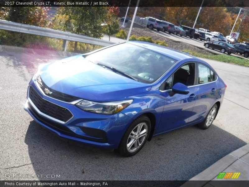 Kinetic Blue Metallic / Jet Black 2017 Chevrolet Cruze LT