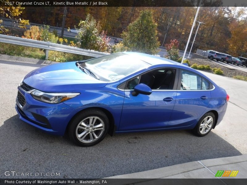 Kinetic Blue Metallic / Jet Black 2017 Chevrolet Cruze LT