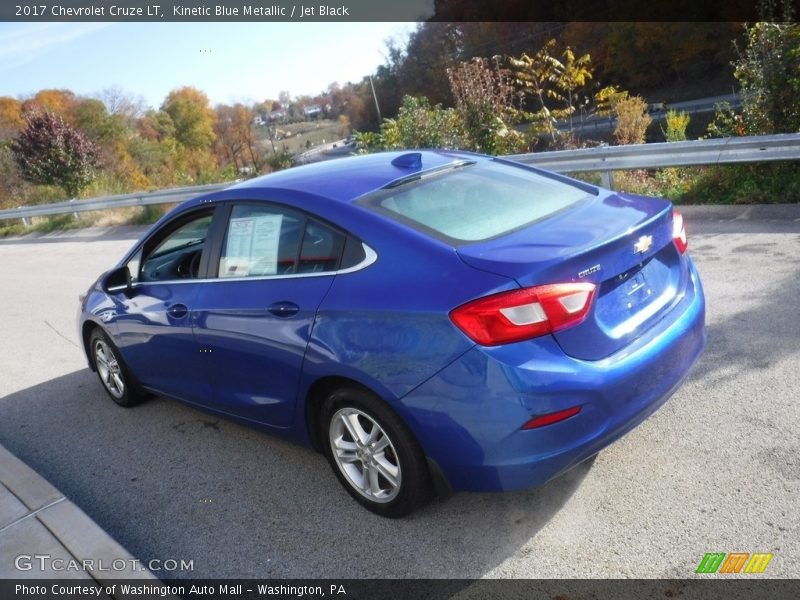 Kinetic Blue Metallic / Jet Black 2017 Chevrolet Cruze LT