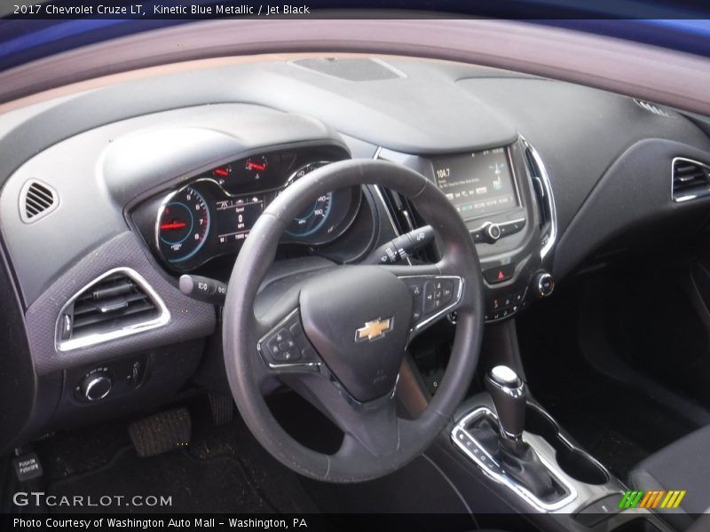 Kinetic Blue Metallic / Jet Black 2017 Chevrolet Cruze LT