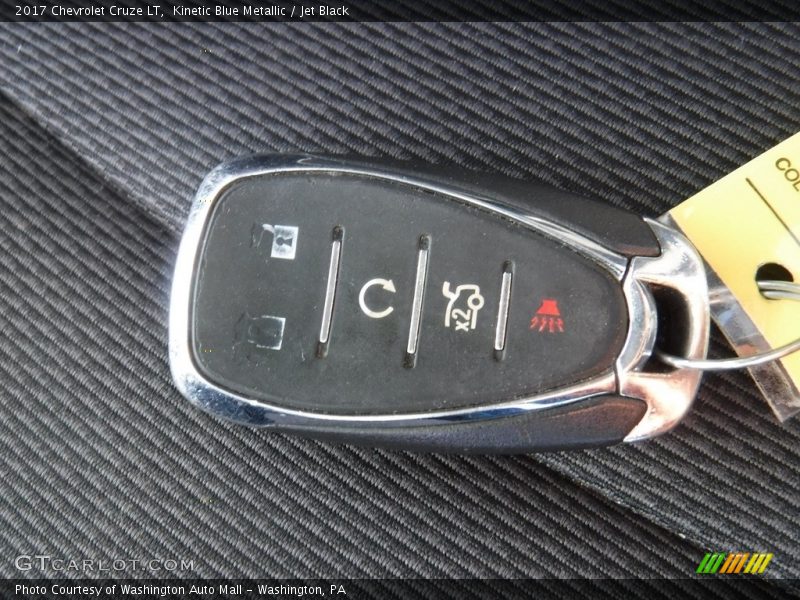 Kinetic Blue Metallic / Jet Black 2017 Chevrolet Cruze LT