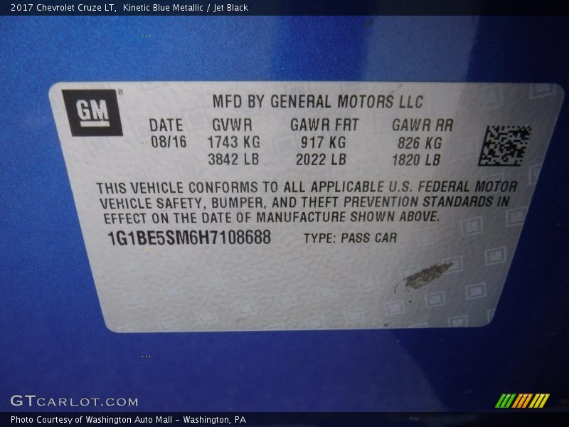 Kinetic Blue Metallic / Jet Black 2017 Chevrolet Cruze LT