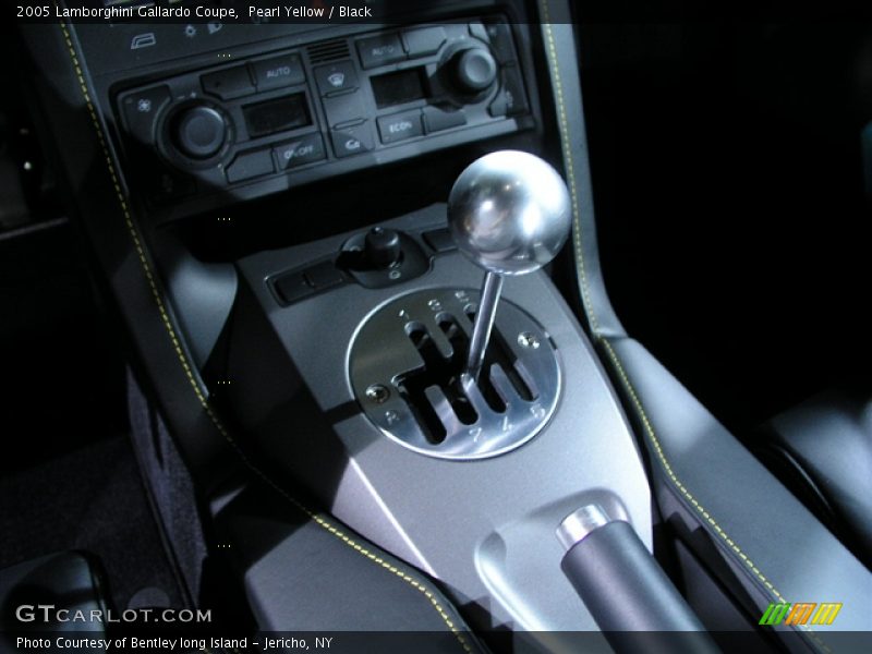 Pearl Yellow / Black 2005 Lamborghini Gallardo Coupe