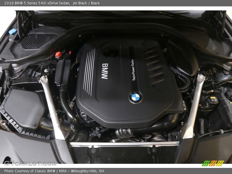 Jet Black / Black 2019 BMW 5 Series 540i xDrive Sedan
