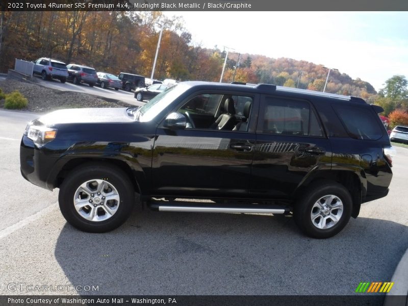 Midnight Black Metallic / Black/Graphite 2022 Toyota 4Runner SR5 Premium 4x4