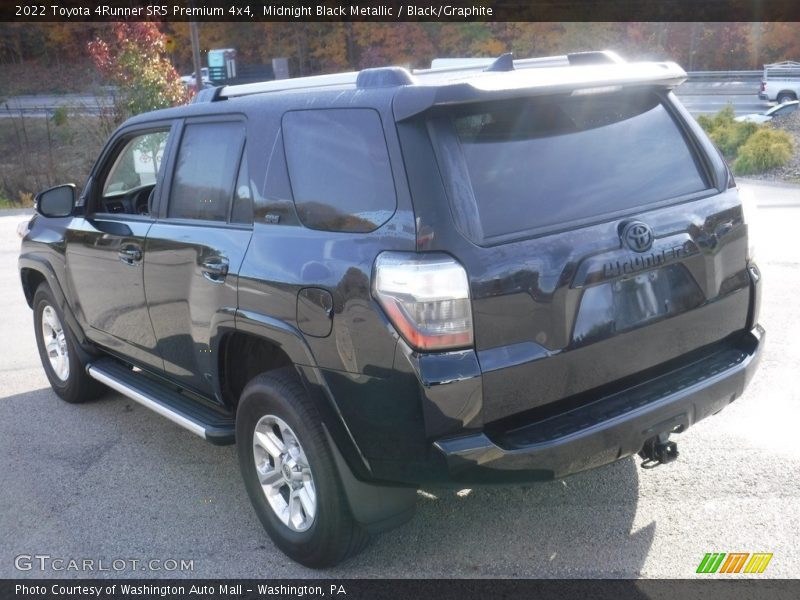 Midnight Black Metallic / Black/Graphite 2022 Toyota 4Runner SR5 Premium 4x4