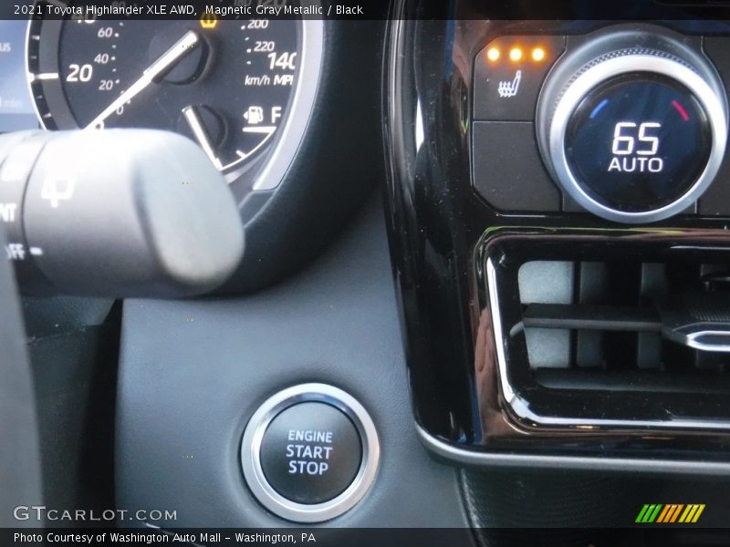 Magnetic Gray Metallic / Black 2021 Toyota Highlander XLE AWD