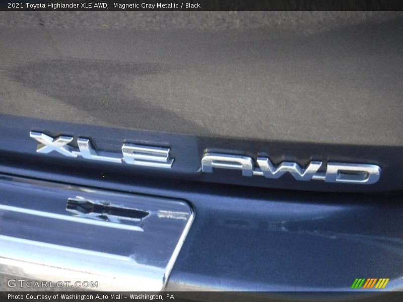 Magnetic Gray Metallic / Black 2021 Toyota Highlander XLE AWD
