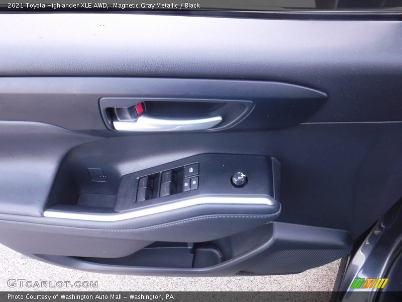 Magnetic Gray Metallic / Black 2021 Toyota Highlander XLE AWD