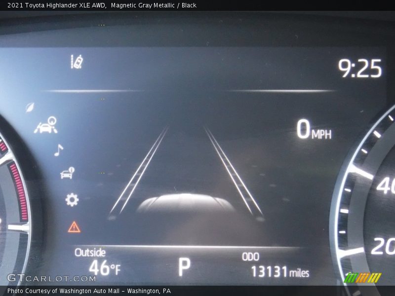 Magnetic Gray Metallic / Black 2021 Toyota Highlander XLE AWD