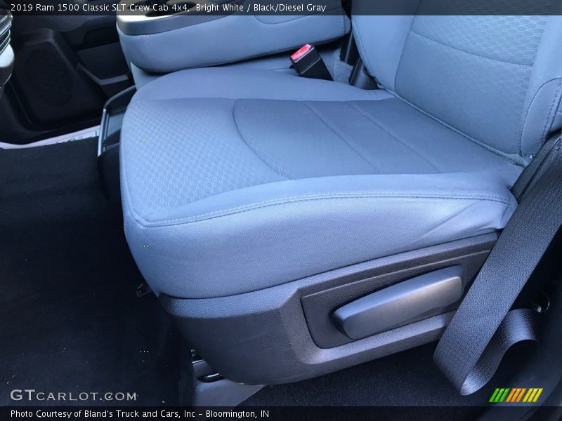 Bright White / Black/Diesel Gray 2019 Ram 1500 Classic SLT Crew Cab 4x4