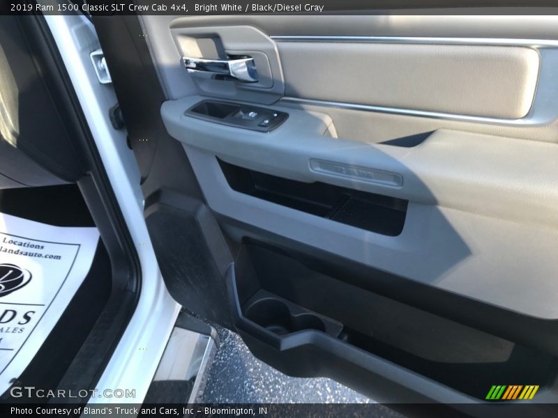 Bright White / Black/Diesel Gray 2019 Ram 1500 Classic SLT Crew Cab 4x4