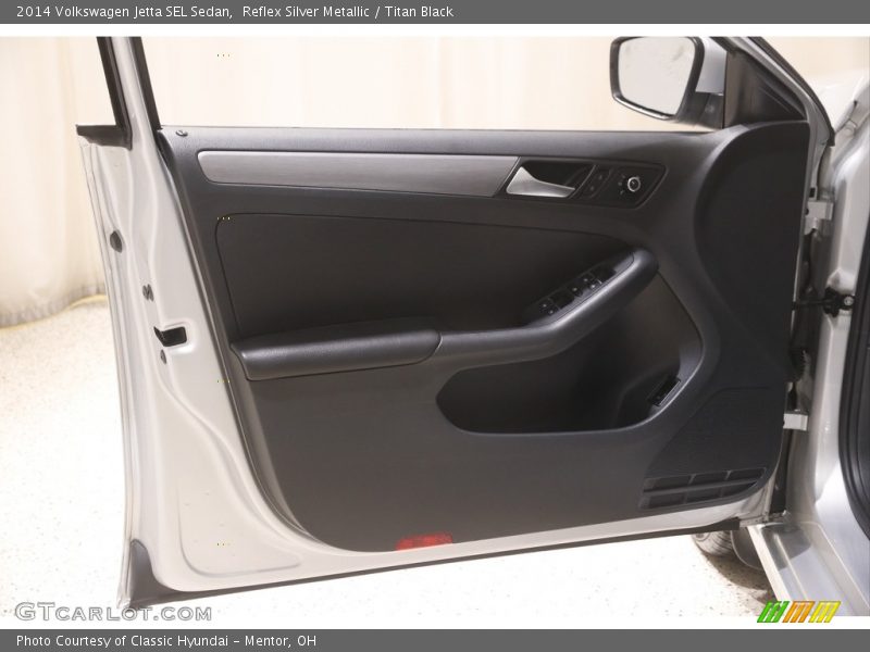 Door Panel of 2014 Jetta SEL Sedan