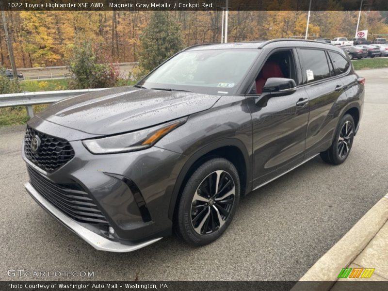 Front 3/4 View of 2022 Highlander XSE AWD