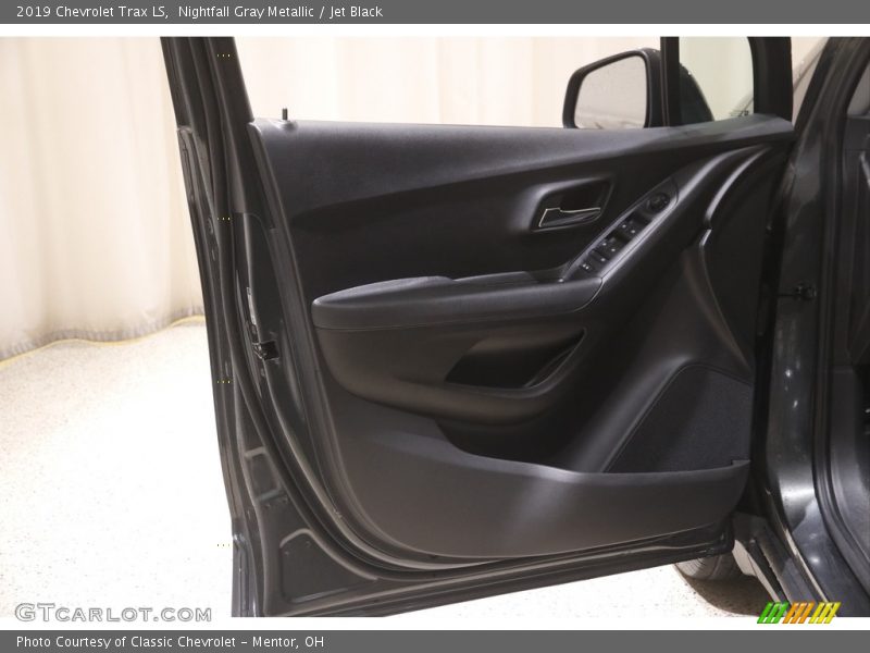 Nightfall Gray Metallic / Jet Black 2019 Chevrolet Trax LS