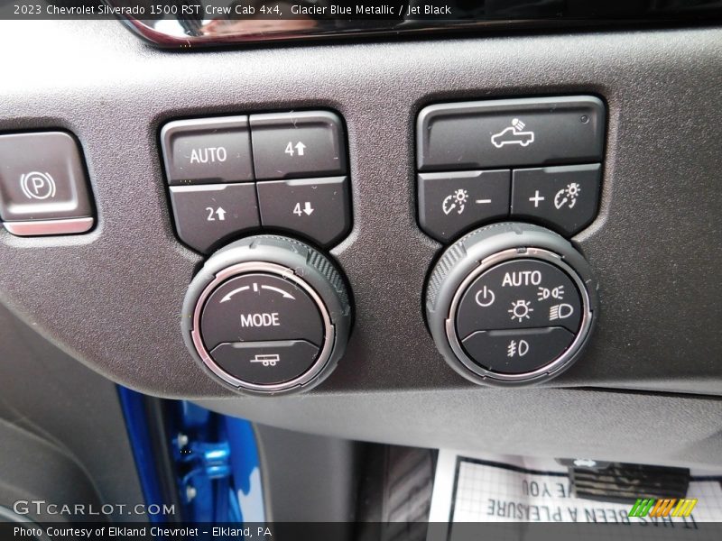 Controls of 2023 Silverado 1500 RST Crew Cab 4x4