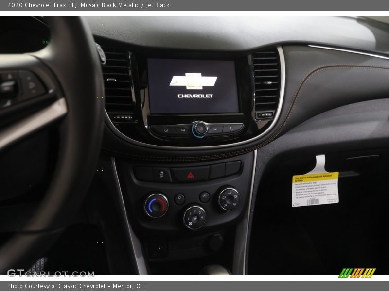 Mosaic Black Metallic / Jet Black 2020 Chevrolet Trax LT