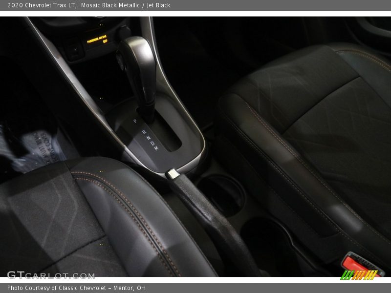Mosaic Black Metallic / Jet Black 2020 Chevrolet Trax LT