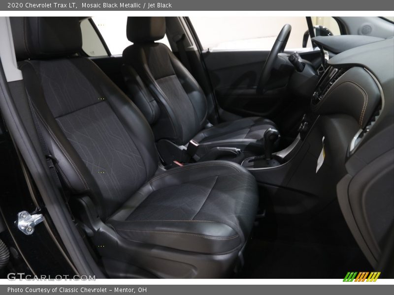 Mosaic Black Metallic / Jet Black 2020 Chevrolet Trax LT