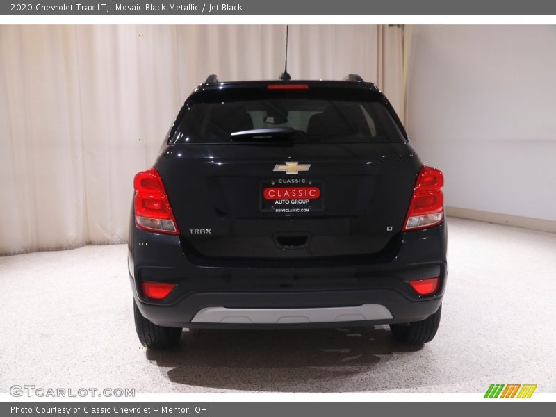 Mosaic Black Metallic / Jet Black 2020 Chevrolet Trax LT