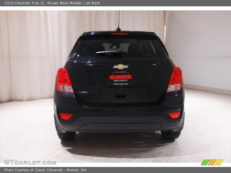 Mosaic Black Metallic / Jet Black 2019 Chevrolet Trax LS