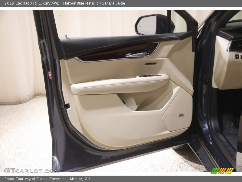 Door Panel of 2019 XT5 Luxury AWD