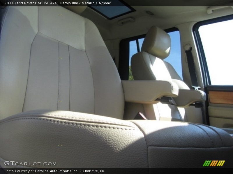 Front Seat of 2014 LR4 HSE 4x4