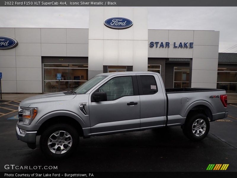 Iconic Silver Metallic / Black 2022 Ford F150 XLT SuperCab 4x4