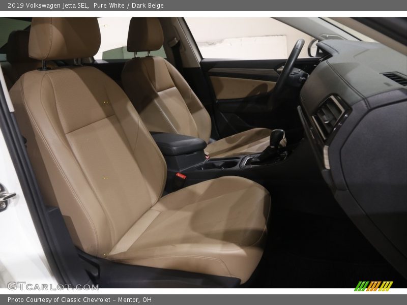 Front Seat of 2019 Jetta SEL